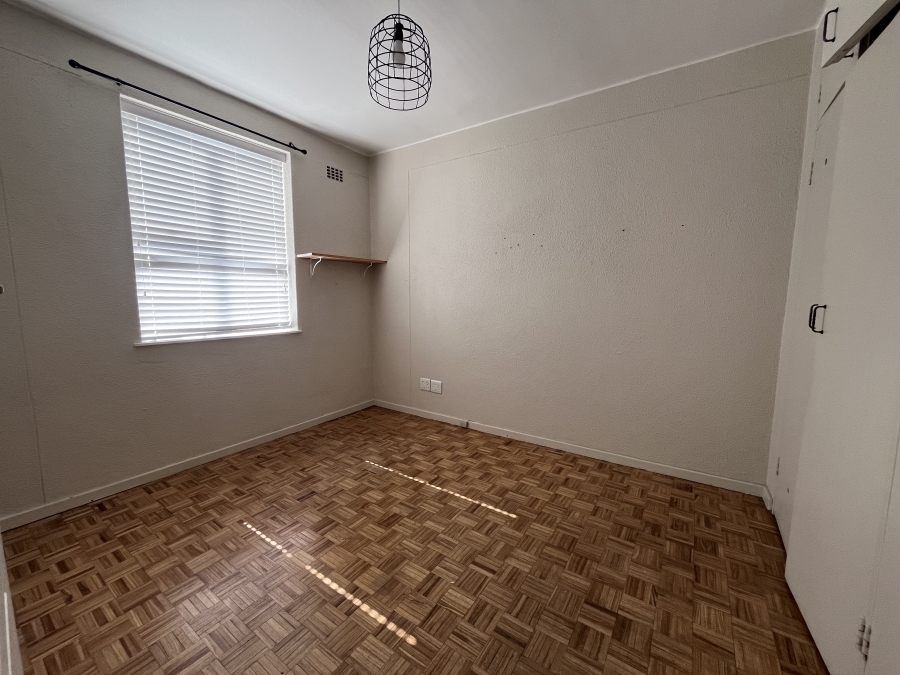 2 Bedroom Property for Sale in Claremont Village Western Cape